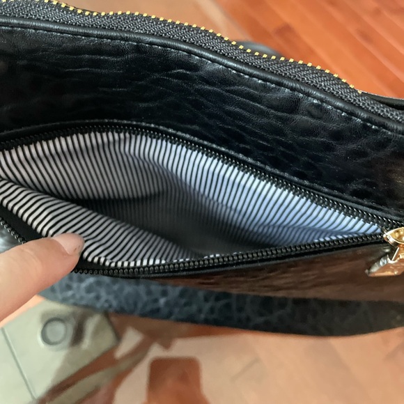 Louenhide Remi Shoulder bag in BLACK - Picture 9 of 12